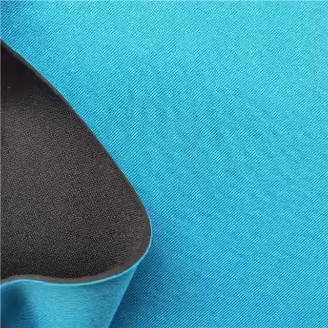 Vải Neoprene dày không thấm nước công nghiệp Độ cứng 5-10 Shore A Dễ lau chùi